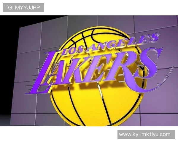 湖人队官方社交媒体分享SnoopDogg造访训练馆精彩瞬间支持主队氛围浓厚