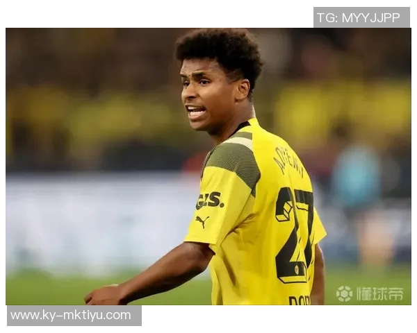 阿德耶米因不满换下遭多特处罚或将在明夏寻求转会离队