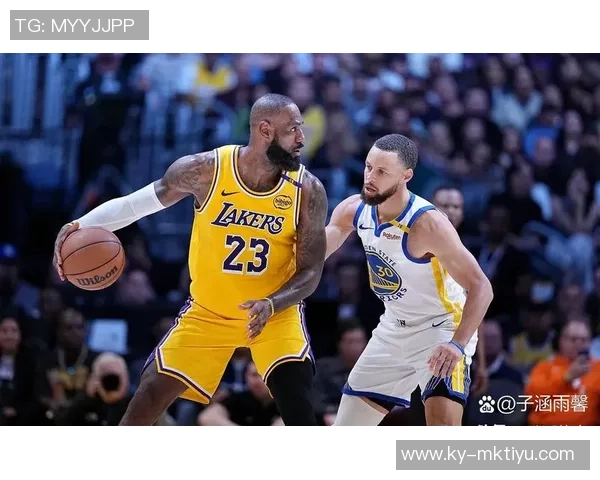 里德轻松砍下20分11篮板3助攻2抢断1盖帽展现全能表现