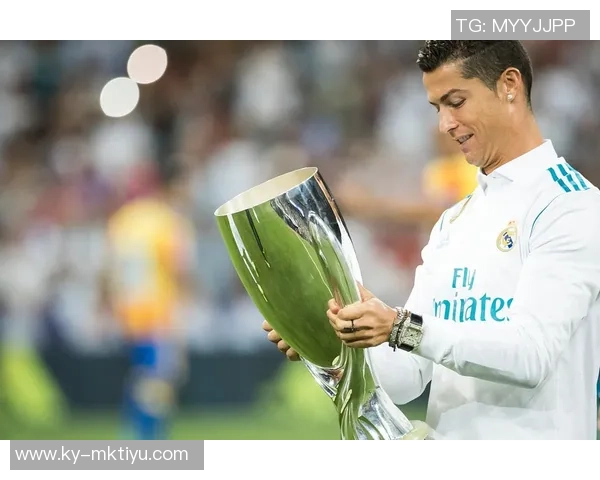 法媒报道库尔扎瓦加盟印尼超万隆队或将在亚冠二级对阵C罗